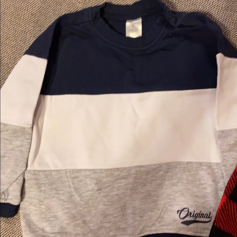 2 sweatshirts boys
